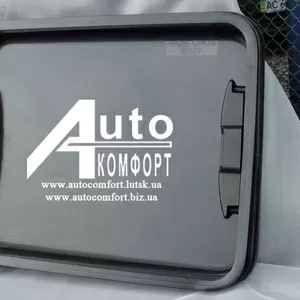 Люк автомобильный,  стеклянный,  53х82,  с аварийным выходом