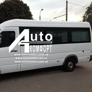 Передний салон,  левое окно на Mercedes-Benz Sprinter (1995-2006), Volk