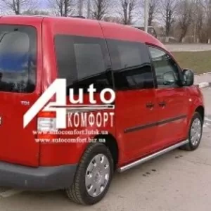 Задний салон,  правое окно (внахлёст) VW Caddy 04- 