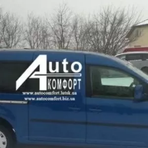 Передний салон,  правое окно на автомобиль VW Caddy 07-