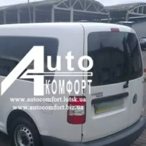 Задний салон,  левое окно на автомобиль VW Caddy 07-