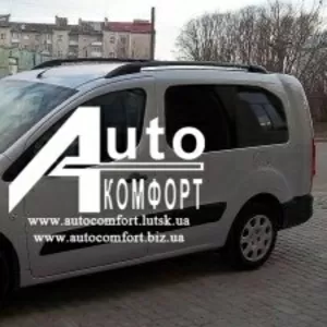 Сплошное окно,  левое на автомобиль Peugeot Partner 08-