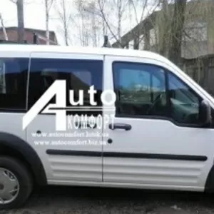 Передний салон,  правое окно,  (короткая база) Ford Transit Connect