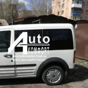 Передний салон,  левое окно,  (короткая база) Ford Transit Connect