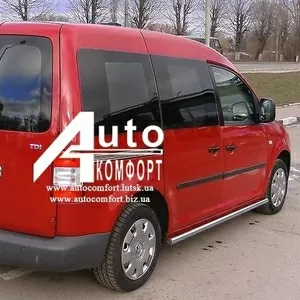 Задний салон,  правое окно (внахлёст) на автомобиль VW Caddy 04- (Фольк