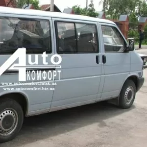 задний салон правое стекло на Volkswagen Transporter Т-4 (Фольксваген