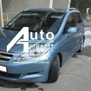 Лобовое стекло на Honda FR-V (Минивэн) (2004-2009) с установкой