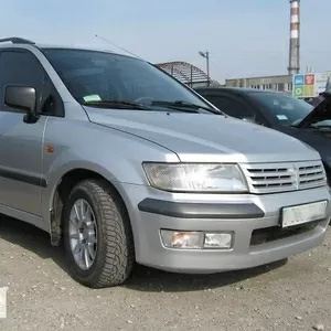 Лобовое стекло на Mitsubishi Space Wagon (Минивэн) (1997-2003) с устан