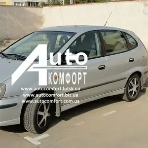 Лобовое стекло на Nissan Almera Tino (Хетчбек) (2000-2006) с установко