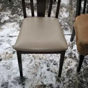 Продам деревянные стулья с сидушкой кожзам бу для кафе