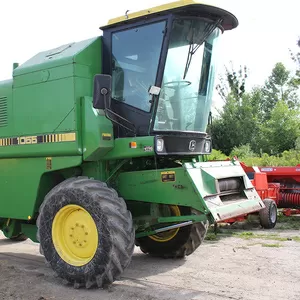 Комбайн John Deere 1055