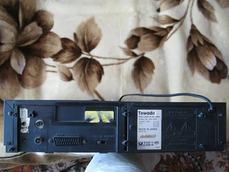 Видеомагнитофон Towada VCR-5500 + кассеты + кабель + пульт (по желанию 3