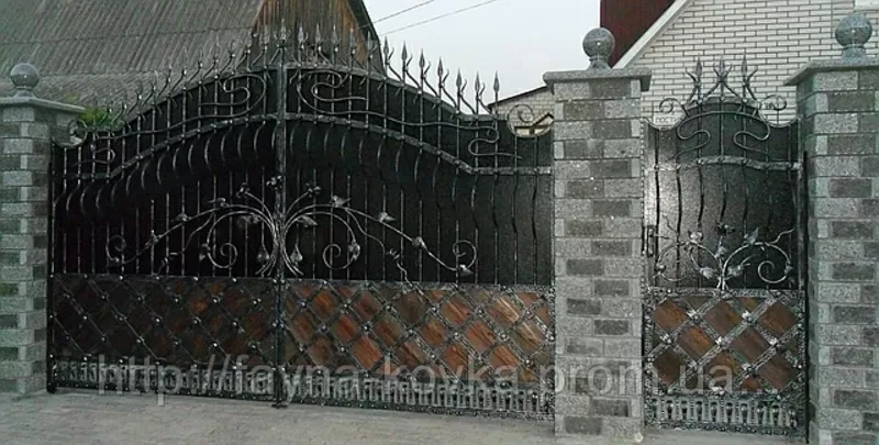 Недорогие ворота закрытые профнастилом от 2700 грн. Кузня 