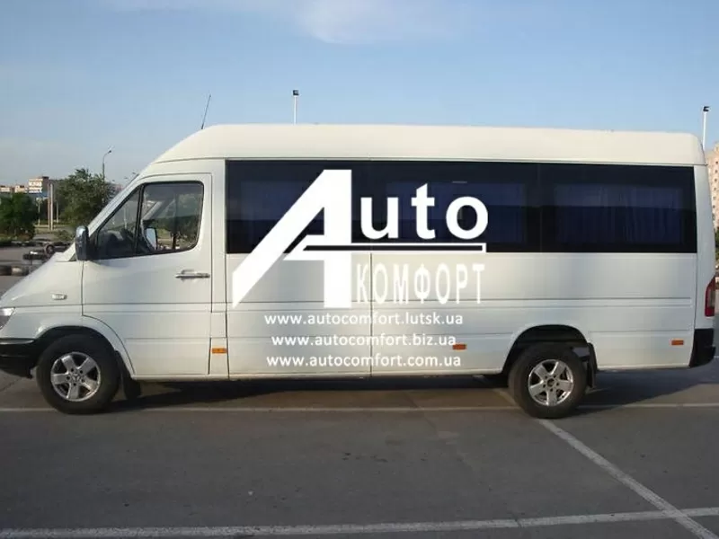 Средний салон,  левое окно на Mercedes-Benz Sprinter (1995-2006), Volks