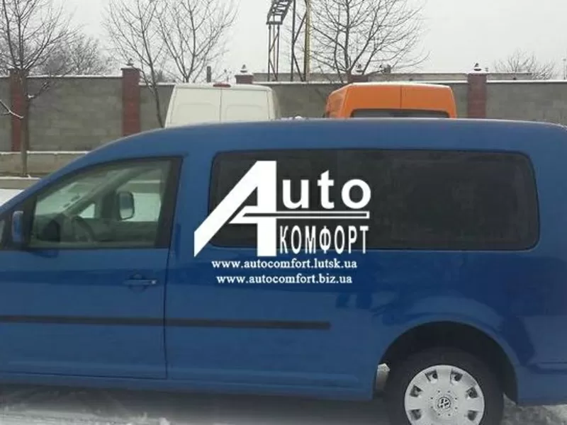 Передний салон,  правое окно – стекло на автомобиль VW Caddy 07- (Фольк