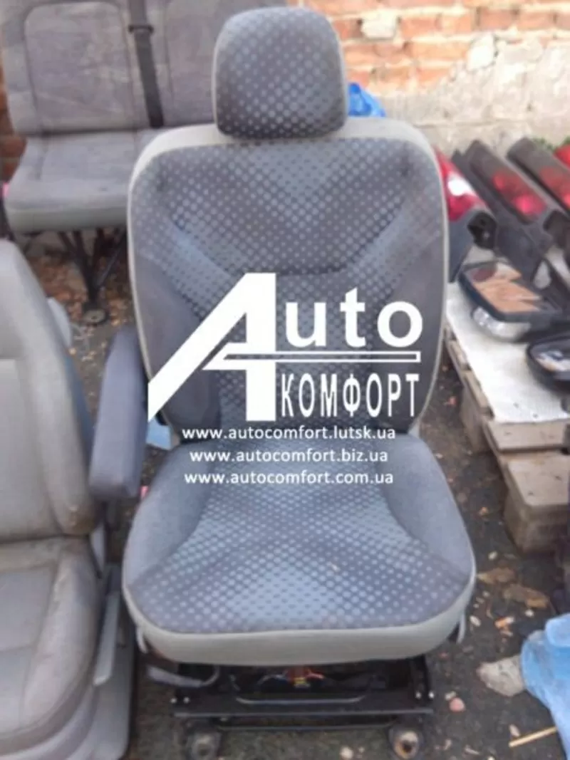 Оригинальное водительское,  пассажирское сидение на Trafic,  Vivaro
