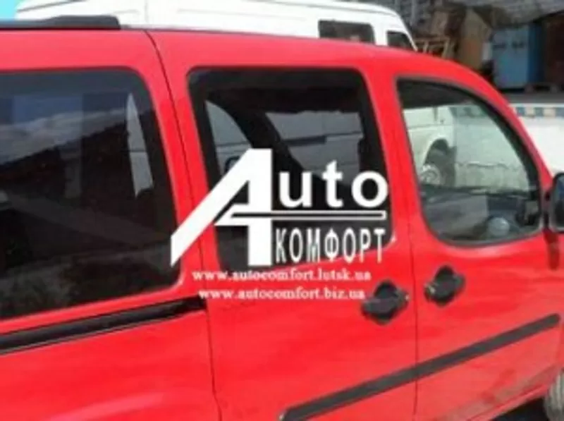 Передний салон,  правое окно на Fiat Doblo 2000