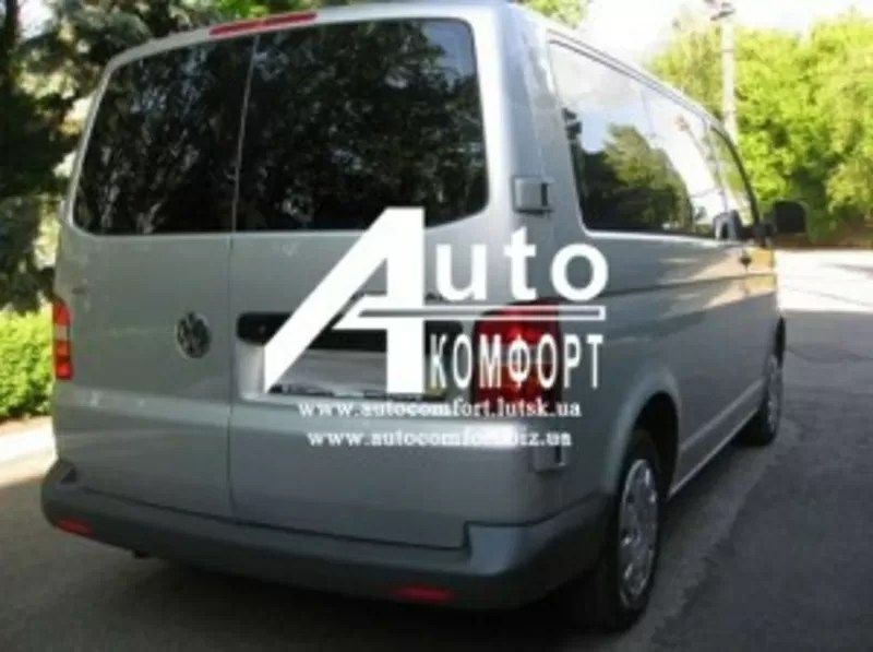 Заднее стекло (распашонка правая) на Volkswagen Transporter Т-5 с э.о.