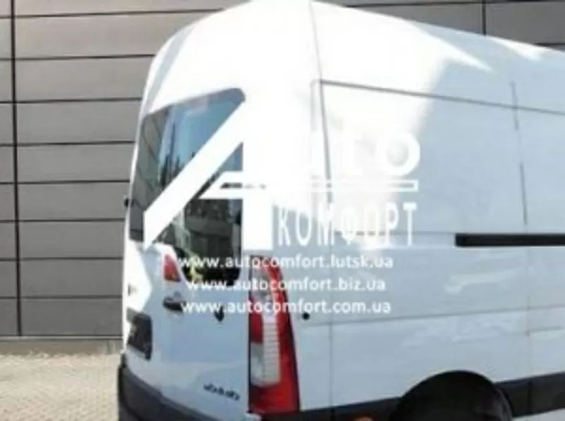 Заднее стекло (правое) без Э. О. Renault Master