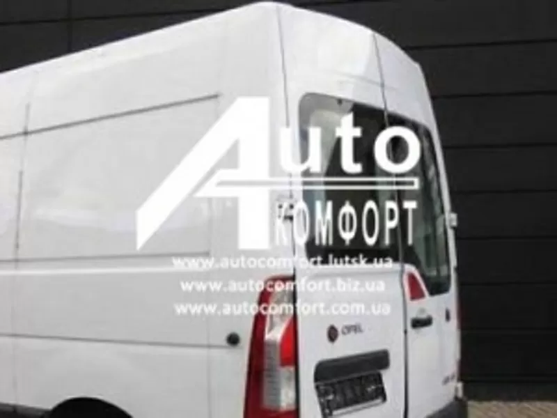Заднее стекло (левое) без Э. О. Renault Master