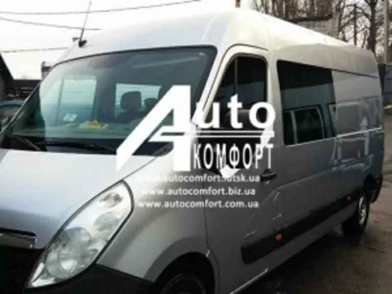 Передний салон,  левое,  длинное на Renault Master