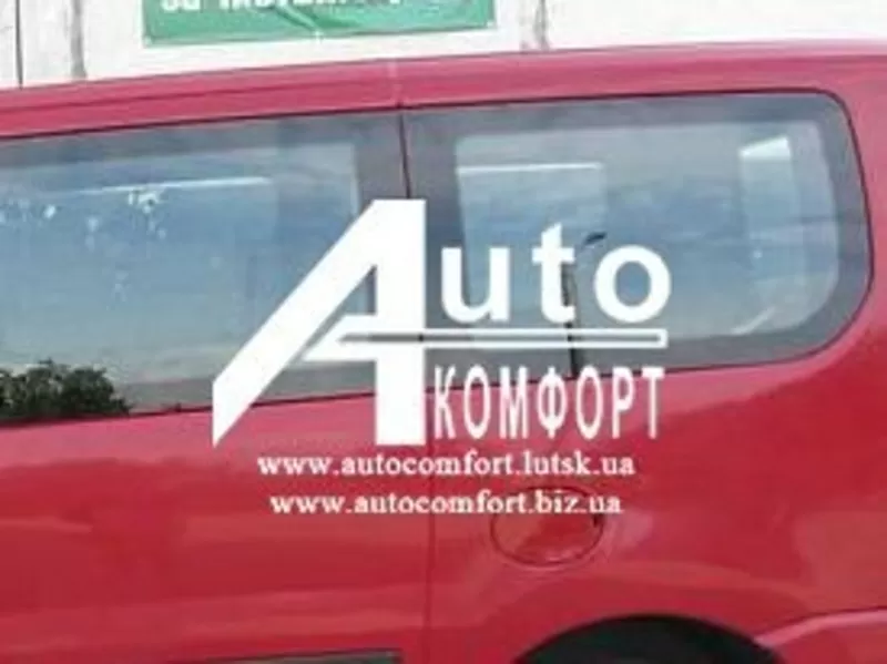 Задний салон,  левое окно,  короткая база на Fiat Skudo,  Peugeot Expert