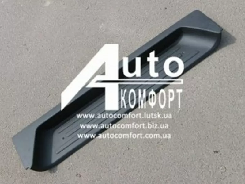 Правый внутренний порог салона на автомобиль Volkswagen T-5 (пластик)
