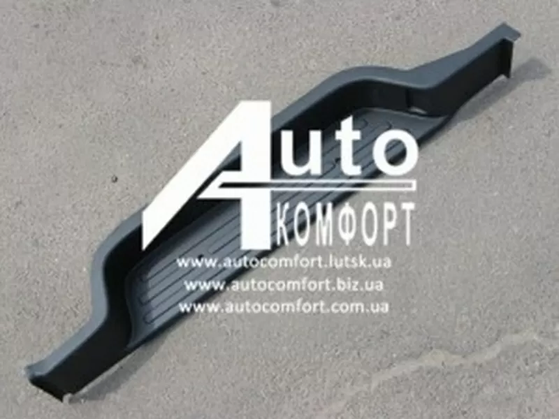 Правый внутренний порог салона Renault Trafic/Opel Vivaro