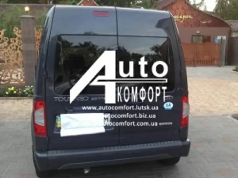 Распашонка правая с э. о. и отверстием на Ford Transit Connect
