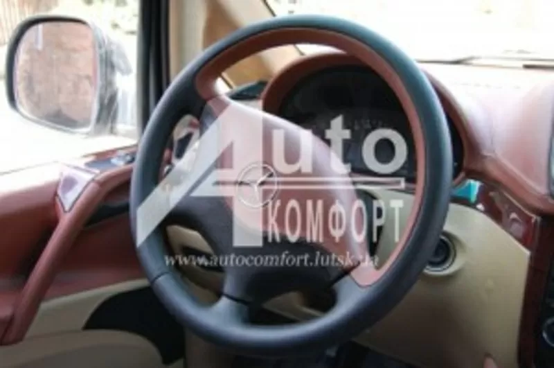 Перетяжка руля автомобиля винилом 3