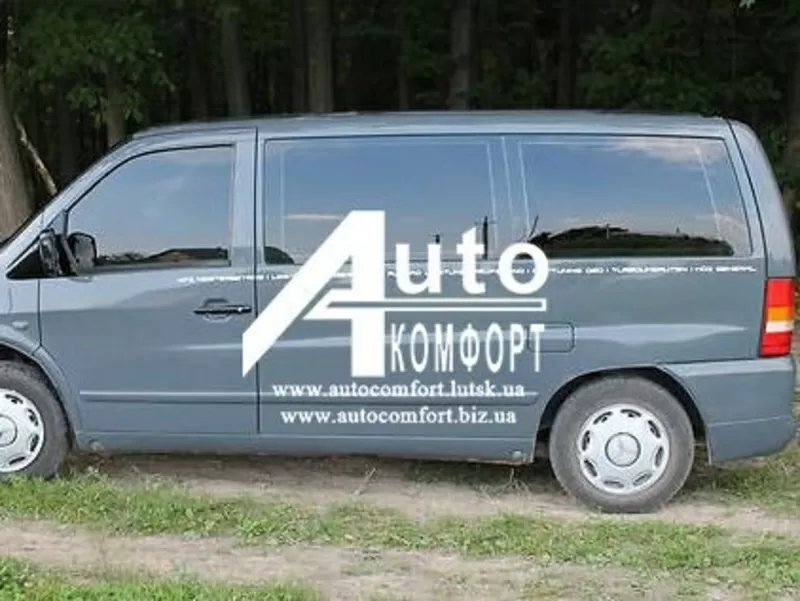 Передний салон,  левое стекло на автомобиль Mercedes-Benz Vito 96-03 (М