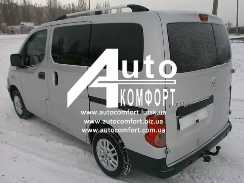 Задний салон,  левое стекло на Nissan NV200 (Ниссан NV200)