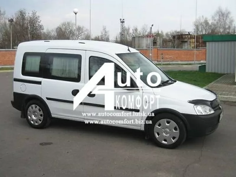 Установка (врезка) автостекол на автомобиль Opel Combo C (2001–2011) (