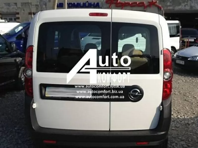 Заднее стекло (распашонка левая) с электрообогревом на Opel Combo D (2