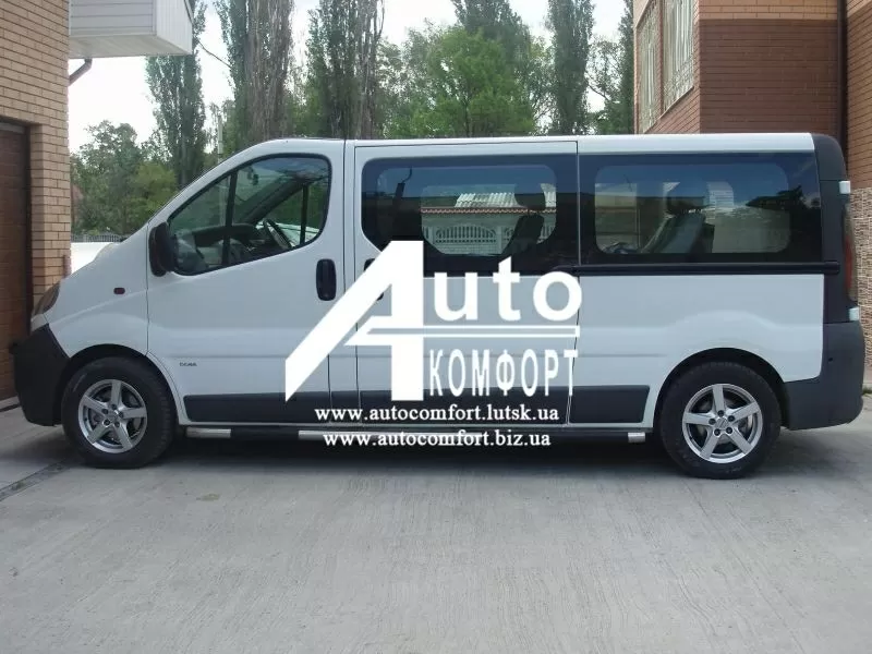 Передний салон левое окно на Renault Trafic,  Opel Vivaro,  Nissan Prima