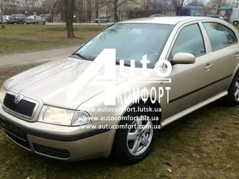 Лобовое стекло на Skoda Octavia (Хетчбек,  Комби) (1997-2010) с установ