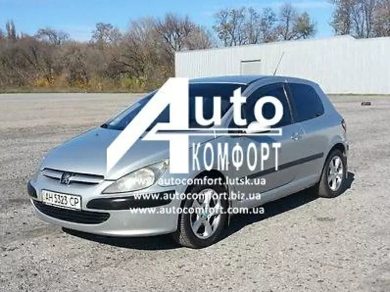 Лобовое стекло на Peugeot 307 (Хетчбек,  Комби) (2001-2008) с установко