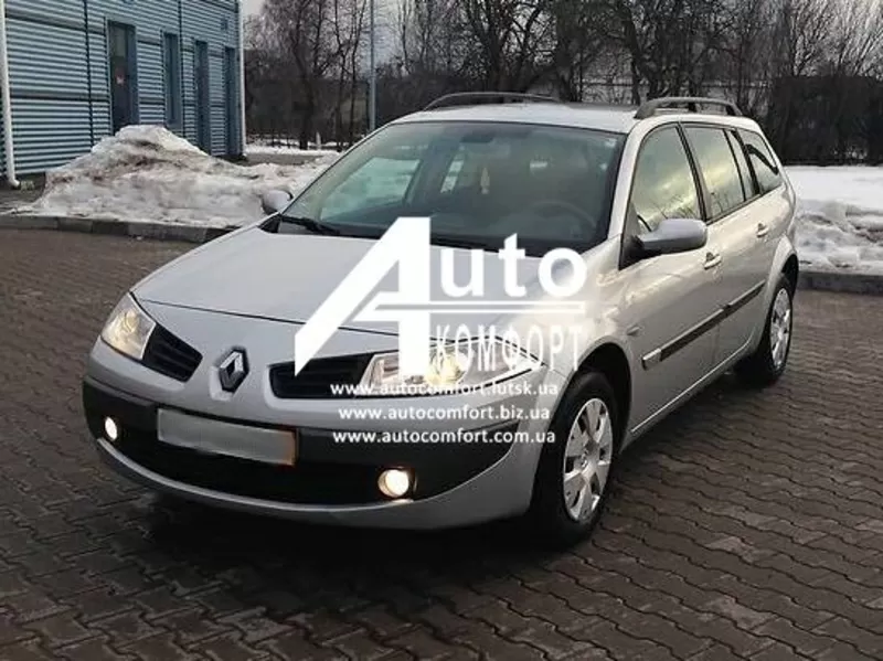 Лобовое стекло на Renault Megane (Седан,  Хетчбек,  Комби) (2002-2008) с