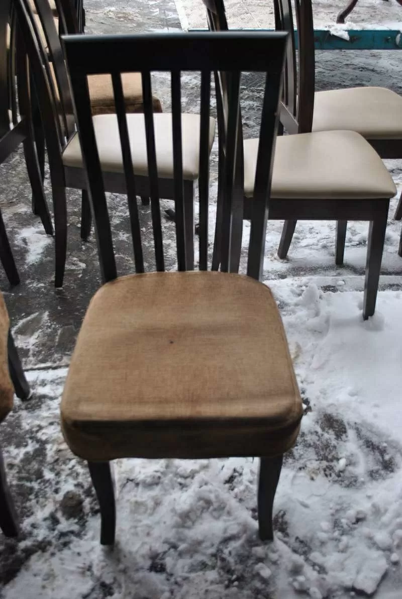 Продам деревянные стулья с тканевой подушкой бу для кафе