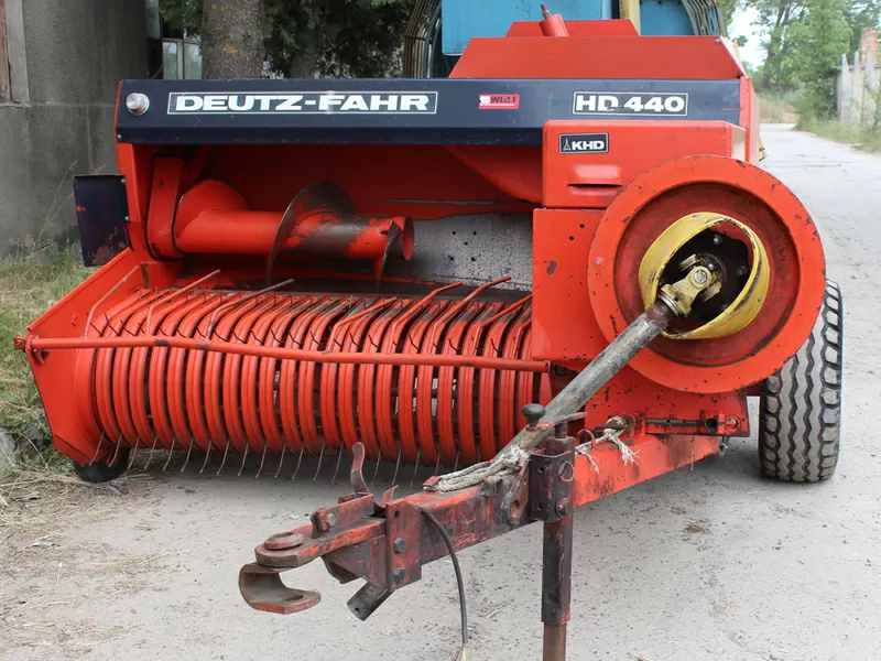 Пресс-подборщик Deutz Fahr 440