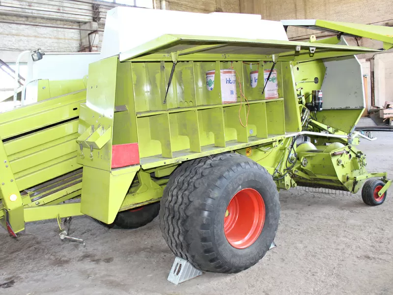 Пресс - подборщик Claas Quadrant 2100 Holland 2