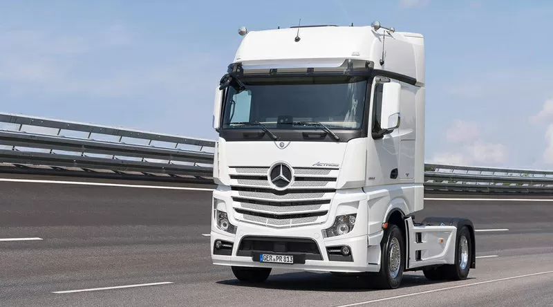 Установка та продаж скла на Renault Magnum DAF Volvo Mercedes Actros 2