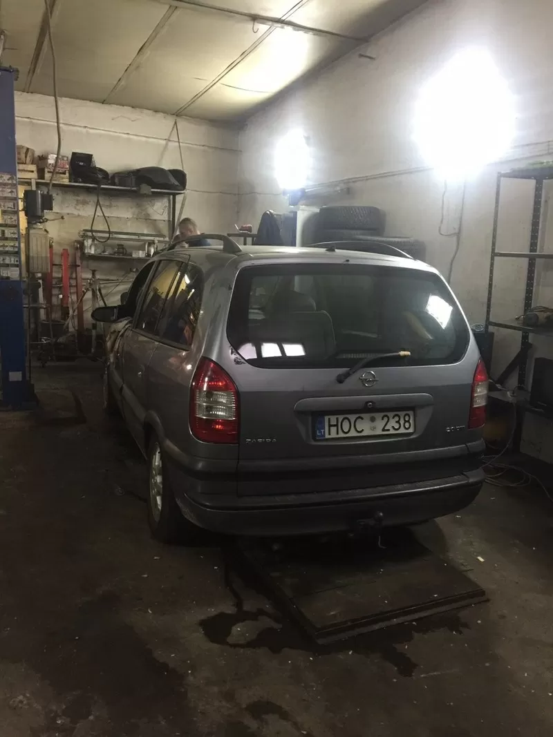 Продам автомобиль Opel Zafira на запчасти 2